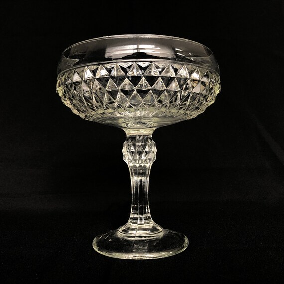 Vintage Indiana Glass Company Marigold Diamond Pattern 6 tall