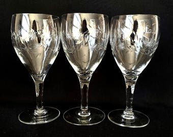 Vintage Floral Etched Crystal Wine Glasses - Set of 3 Retro Barware