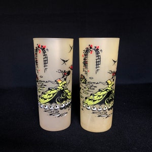 Pair of Vintage Pale Yellow Frosted 16oz Tom Collins Glasses - Frosted Barware - Retro Barware - Vintage Barware