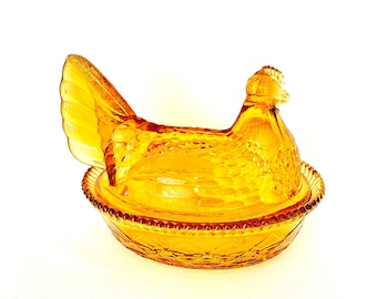 Vintage goldene Bernsteinglas Henne auf Nest - bedecktem Teller