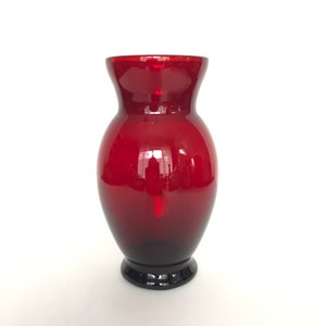 Vintage &#39;Regal Ruby&#39; Red Glass Vase by Anchor Hocking Glass
