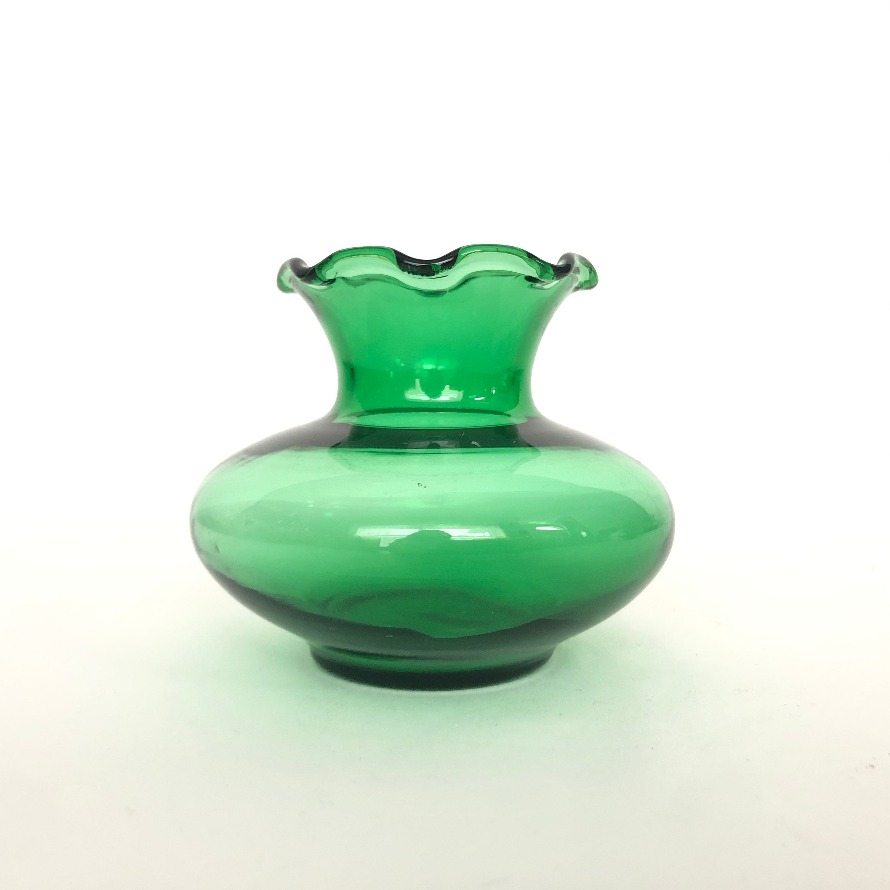 ヴィンテージ フォレストまたはエメラルド グリーン ガラス アンカー