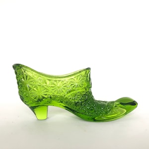 Vintage Daisy & Button Pattern Green Pressed Glass Shoe - Collectible