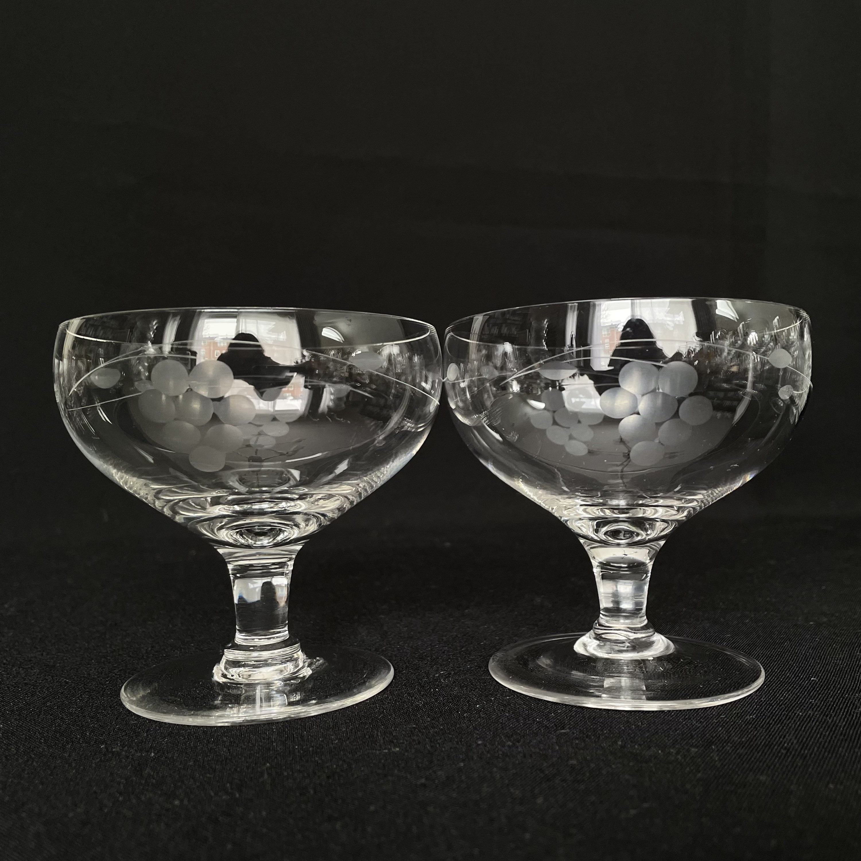 Pair of Vintage Etched Crystal 6.5oz Champagne Cocktail Coupes - Vintage Barware - Retro Barware