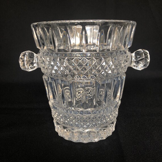 Seau à glace carré en verre des années 1970 The Moderns Style of Cristal de Sèvr