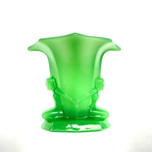1934 Vase - Etsy Canada