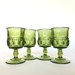 4 Vintage Indiana Glass Avocado Green Pressed Glass ‘Kings Crown’ ‘Thumbprint’ 2oz Cordial Liqueur Small Cocktail Glasses