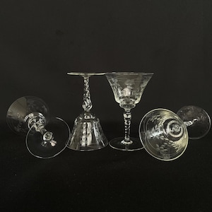 Set of 4 Vintage oz  Floral Etched Flared Rim Liqueur Glasses - Vintage Etched Stemware - Vintage Barware