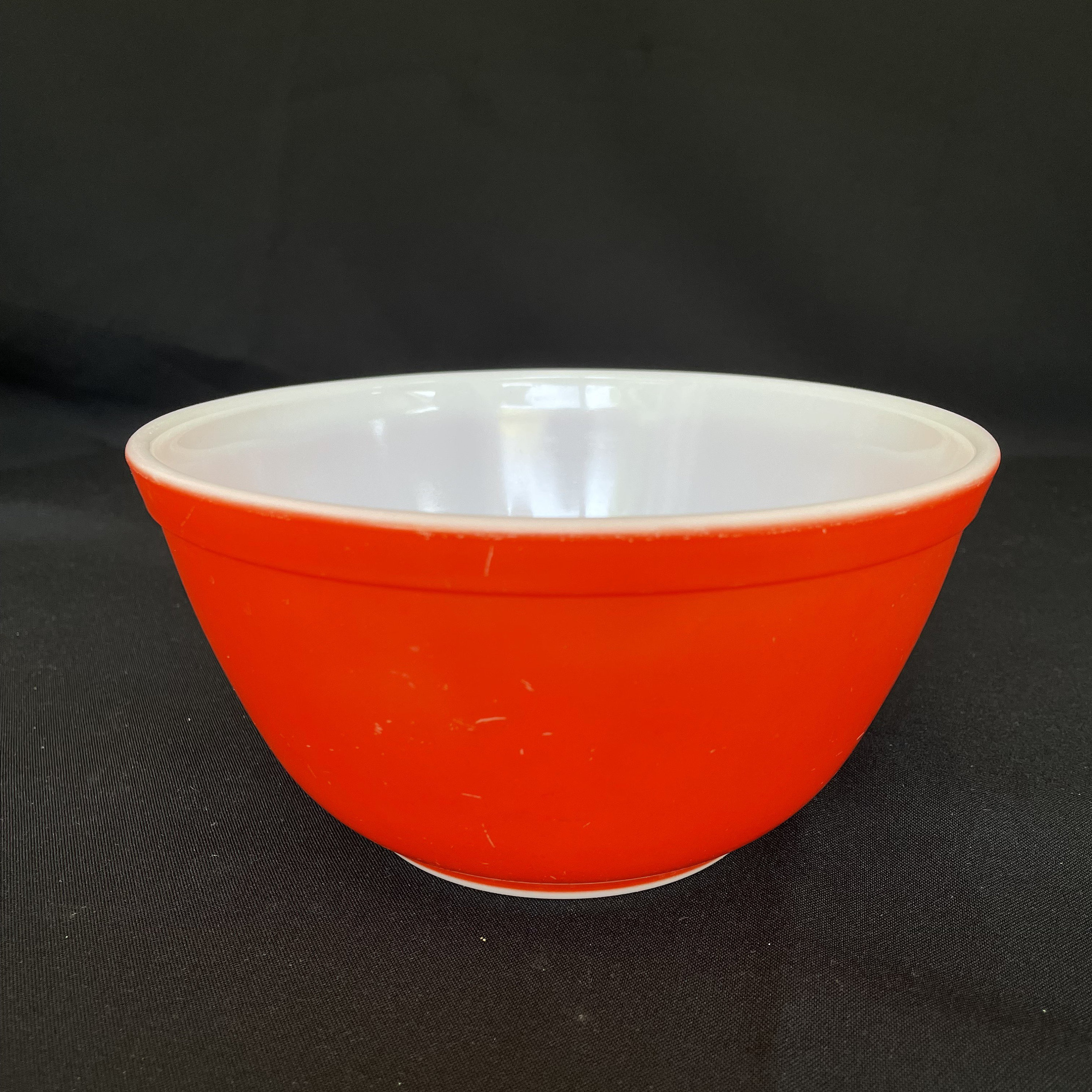 ヴィンテージ PYREX プライマリー ネスティング ミキシングボウル 4 個
