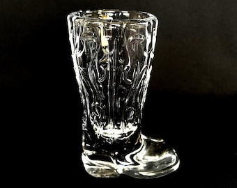 Pequeño y bonito vaso de chupito de cristal transparente con forma de bota de vaquero o vaquera de 59 ml (2 oz).