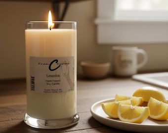 Vela de soja con aroma a limón: refresca tu espacio con una fragancia vibrante.