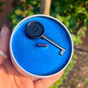 Coraline Candle: 12oz Soy Wax with Button Key image 4