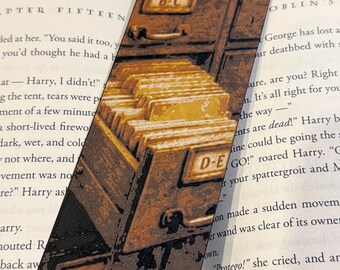 Vintage Library Card Catalog Bookmark – Raised Textured 3D Printed Literary Nostalgia Art Gift for Readers