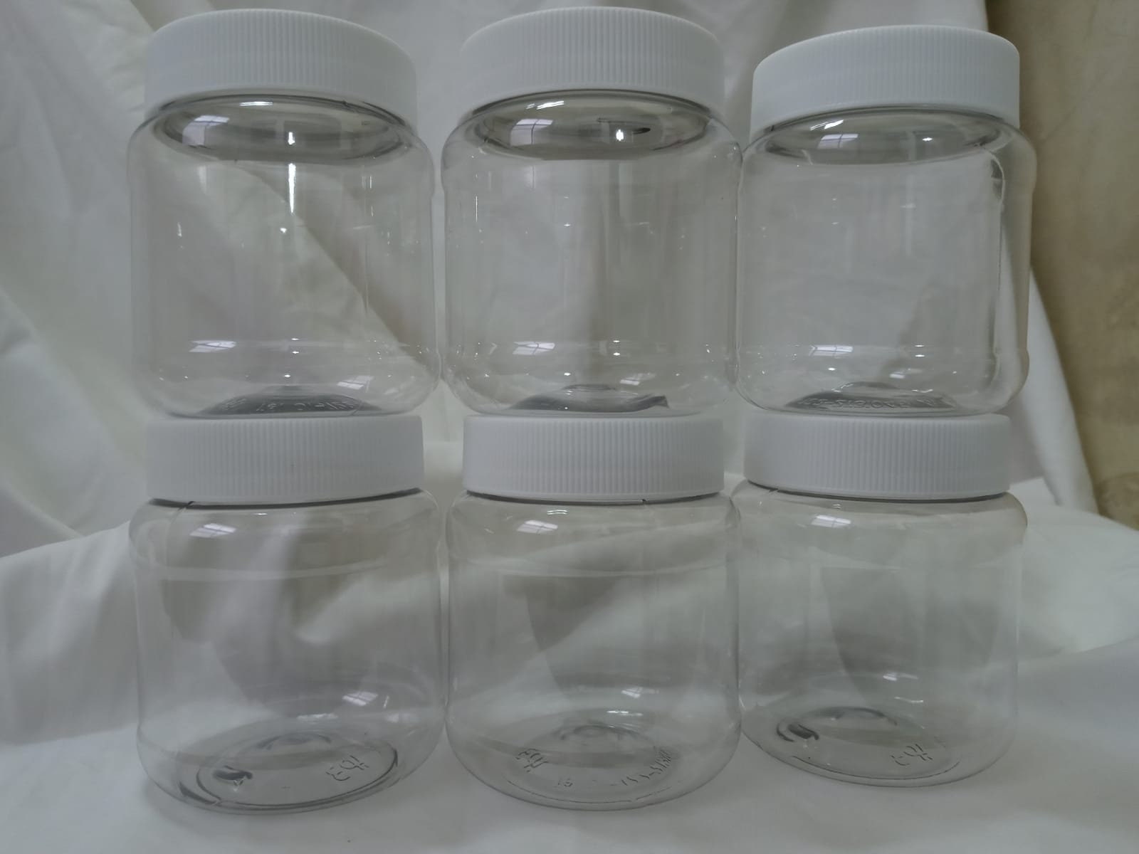 CSBD 16 Oz Clear Plastic Mason Jars With Ribbed Liner Screw On Lids, Wide  Mou