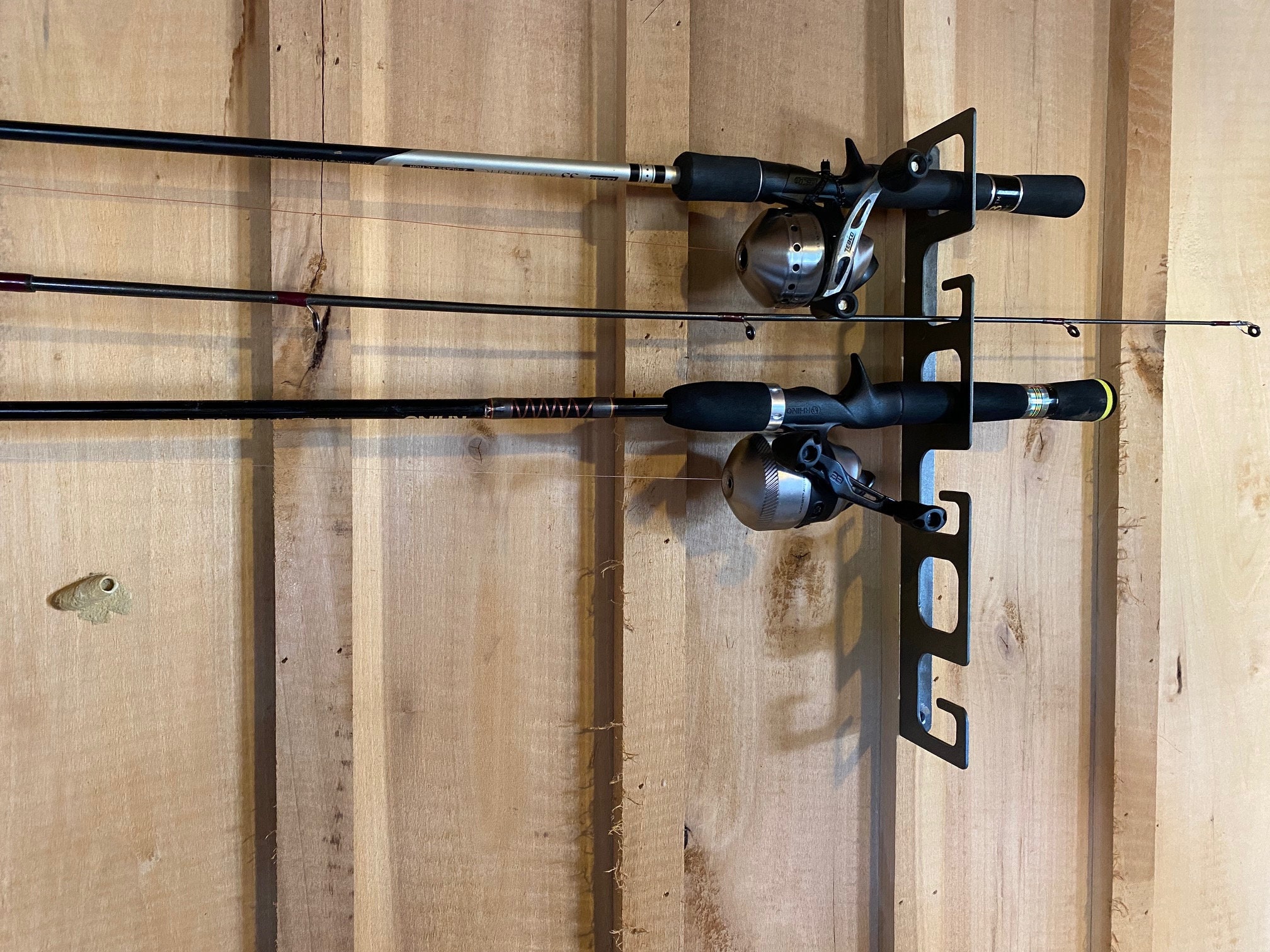 Wooden Fishing Pole Holder, Wall Mount Rod Rack for Vertical Storage of  Walking Canes, Pool Cues, Shillelagh, Sticks, Wands, 22 Inch Display 