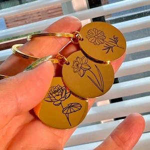 Customized Gift for Him,Personalized Birth Month Flower, Personalized gift for her, Engraved Stainless Steel Dog Tag Keychain,Metal keychain