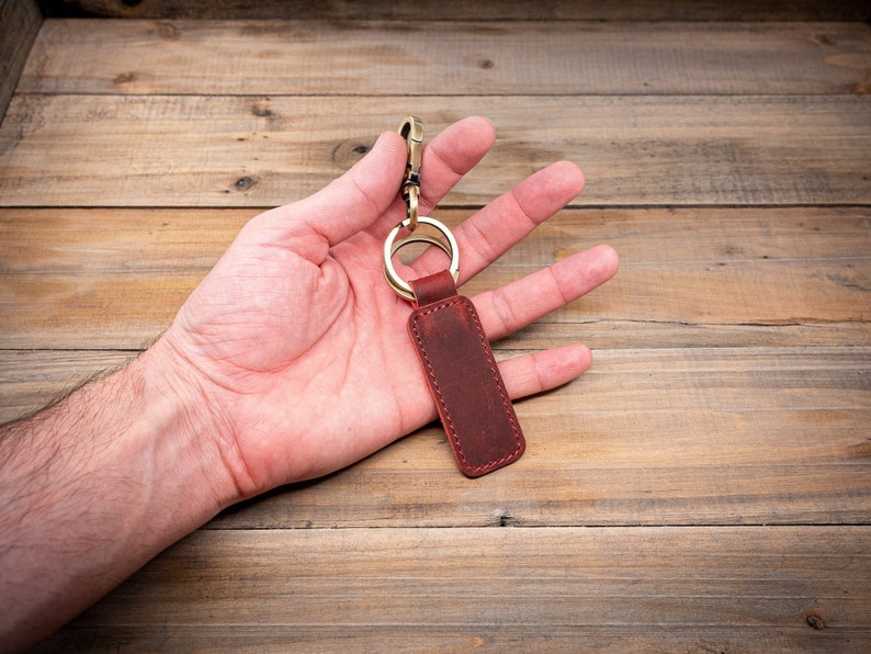 Porte-clés personnalisé avec écriture manuscrite, porte-clés en cuir véritable, cadeau en relief, porte-clés personnalisé, cadeau pour la maison, porte-clés image 8