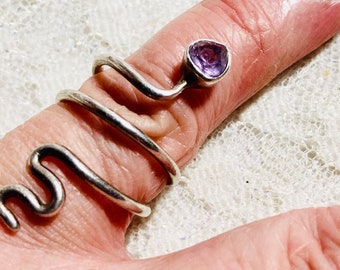 Purple amethyst & sterling silver snake ring. Gemstone ring. Stamped 925 for sterling silver. Gift for her.