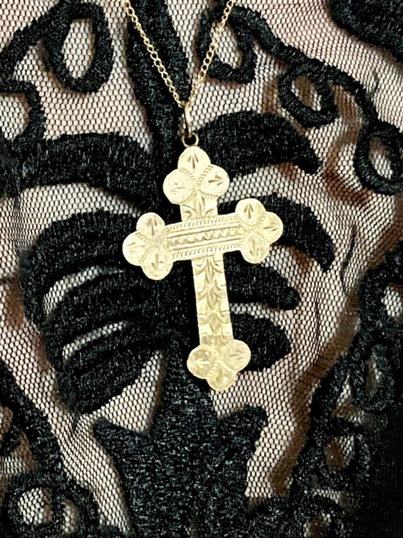 Antique Victorian cross pendant in 14k rolled gold
