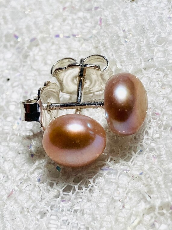 Sterling & pink cultured button pearl earrings. 7… - image 3