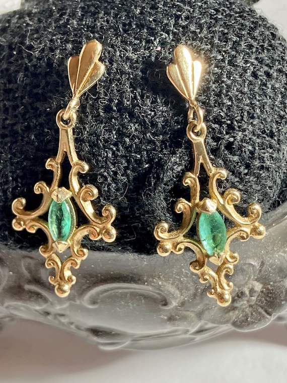 Columbian emerald marquise faceted cut dangle/drop