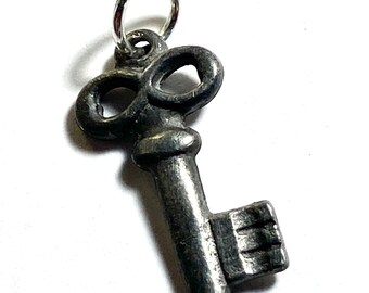 Antique Victorian skeleton key charm pendant in solid sterling silver & mixed metal.