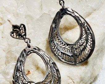 Antique Victorian sterling silver teardrop dangle cannetille filigree sicilian earrings.
