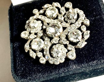 Antique Georgian to Victorian era strass glass paste brooch in 900 silver.