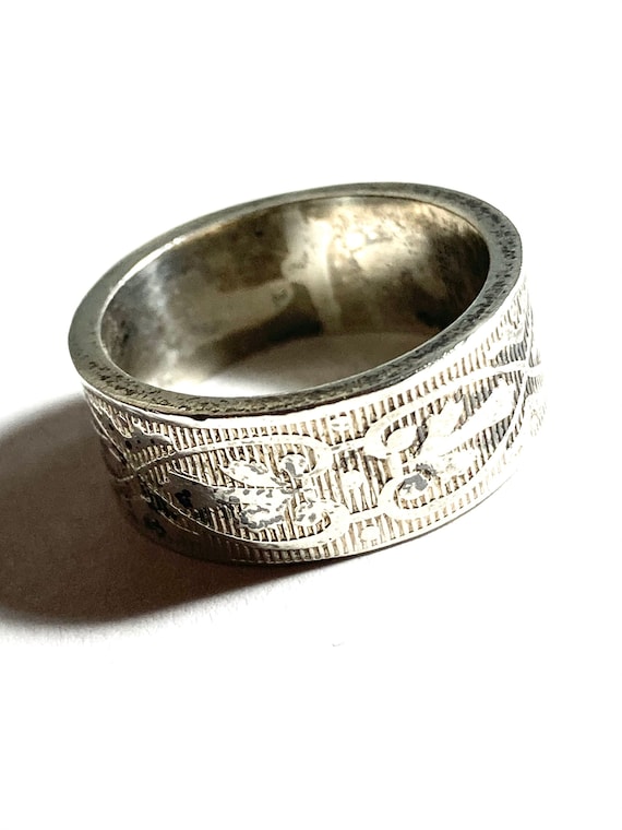 Antique Victorian sterling silver women’s band rin