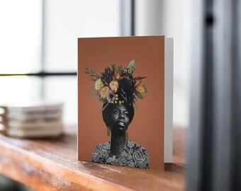 Carte de souhaits avec illustration de Nina Simone | Chanteuse | Musicienne | Pianiste | Militante | Icône | Femme | Fleurs | Art