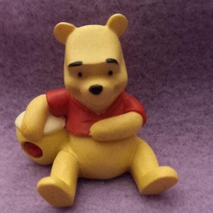 Winnie the Pooh and Friends Honey Pot Gems collection July