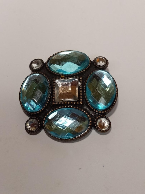 Vintage Gorgeous Blue and clear stone brooch and … - image 1