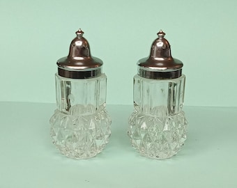Vintage Indiana Clear Glass Diamond Cut Salt & Pepper Shakers.