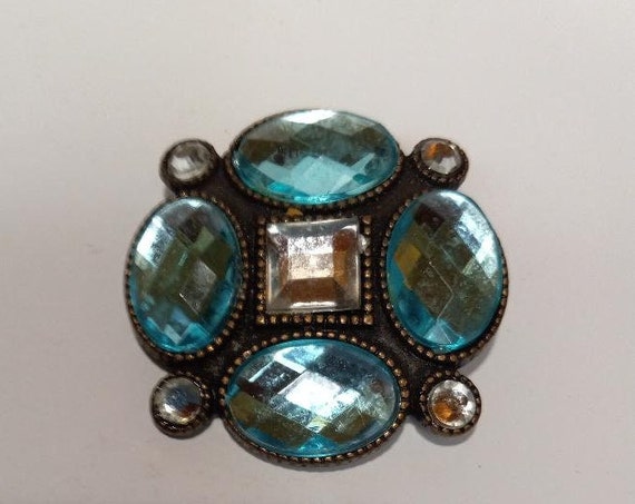 Vintage Gorgeous Blue and clear stone brooch and … - image 3