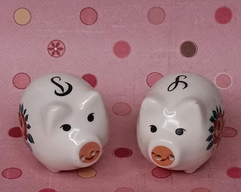 Vintage porcelain piggy/pig salt and pepper shaker set