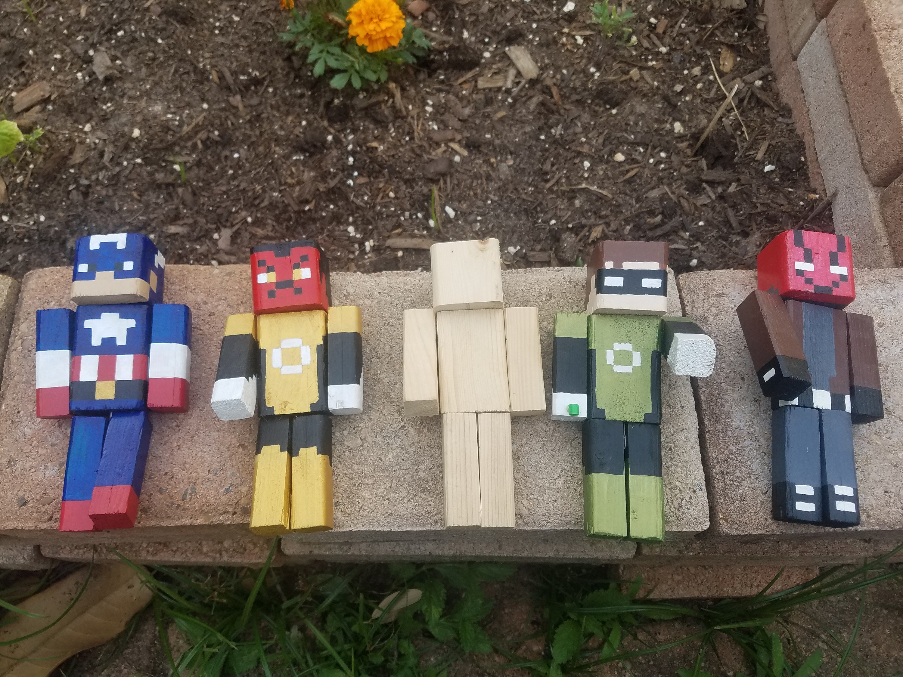 One of Each Size,Minecraft Style Wooden Unfinished Pine Wood Figurine Customizable Wooden Family Set of 3 DIY Paint Plain Wooden Minecraft