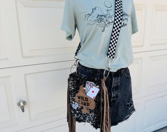 Bolso de piel de vaca, bolso estilo western, bolso de cuero con flecos, bolso estilo póker, bolso estilo grunge, bolso bandolera, bolso de cuero, bolso estilo vaquera, bolso estilo rodeo