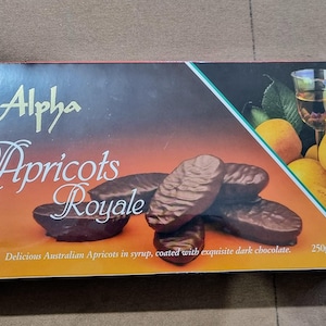 Alpha Apricots Royale Premium Kosher Chocolates Confitería Nueces, Sin Lácteos Deliciosos albaricoques australianos en almíbar, con chocolate negro