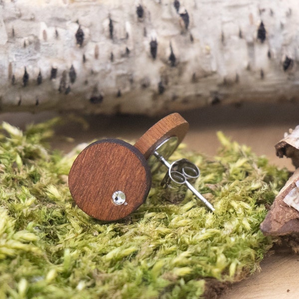 Elegante Holz Ohrstecker rund mit Swarovski Stein