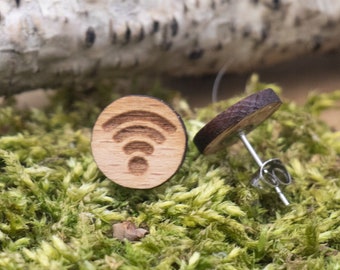 Lustige Holz Ohrstecker mit WLan Signal - rund Buche hell