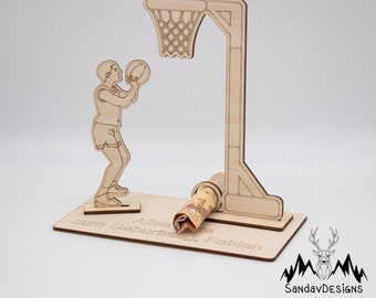 Geldgeschenk mit Basketballspieler/-in - aus Holz personalisiert