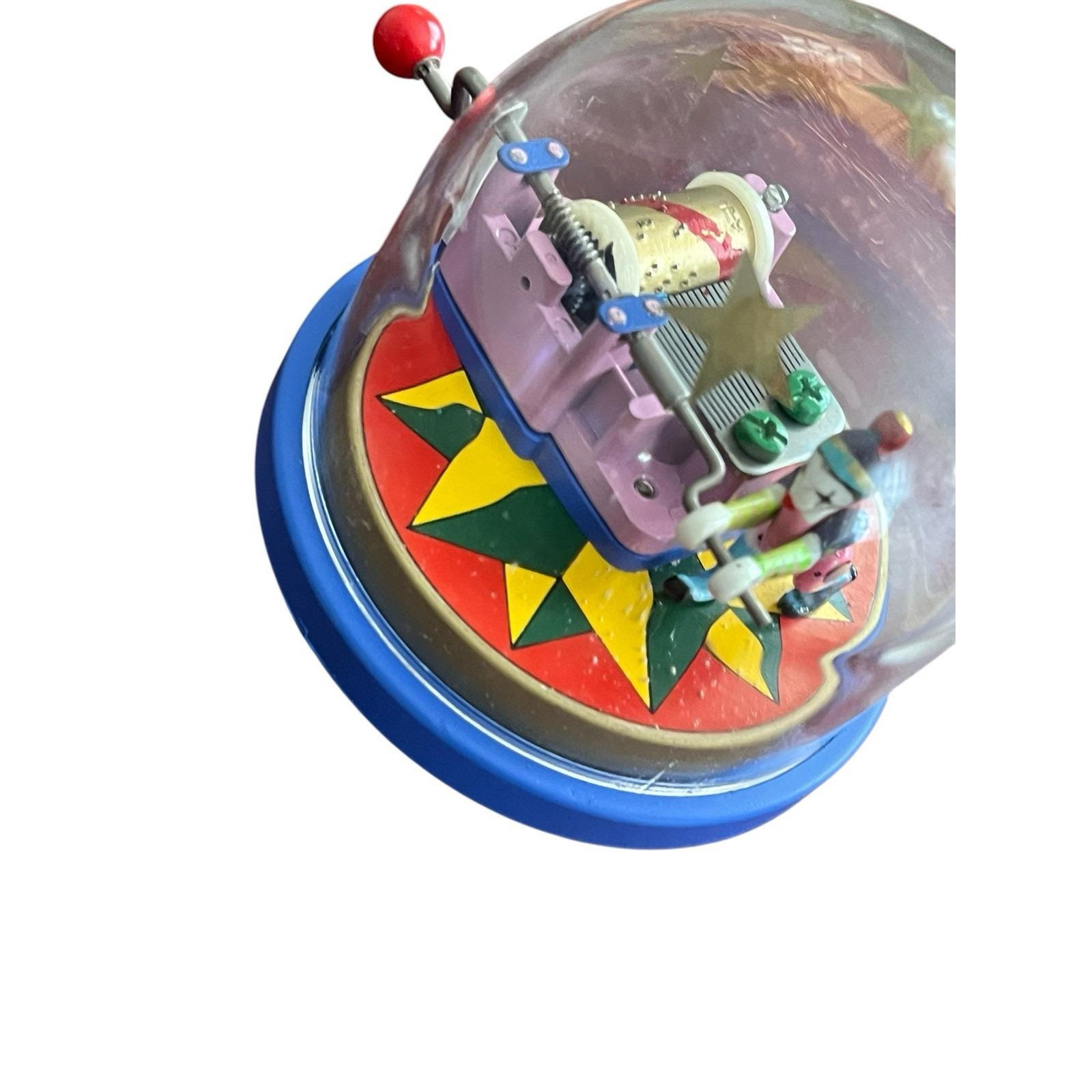 Pierrot De Pierre Clown Crank Round Music Globe Playing Yesterday