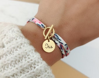 Bracelet personnalisé en cordon Liberty avec médailles à graver et fermoir • Bracelet prénom, Cadeau naissance, cadeau pour elle