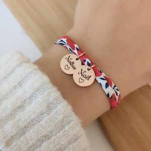 Bracelet personnalisé en cordon coton liberty avec médailles à graver or rose Bracelet prénom, Cadeau naissance, Cadeau fête des mères image 1