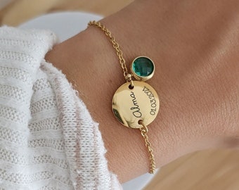 Bracelet chaîne personnalisé avec médaille à graver et pierre de naissance • Bracelet prénom, Cadeau naissance, Cadeau maman