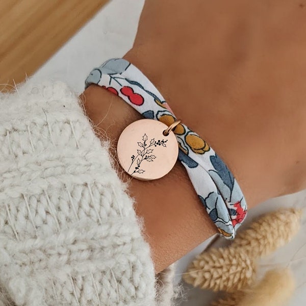 Bracelet personnalisé en liberty avec une médaille gravée fleur de naissance - Bracelet prénom, Cadeau naissance, Maman, Fête des mères