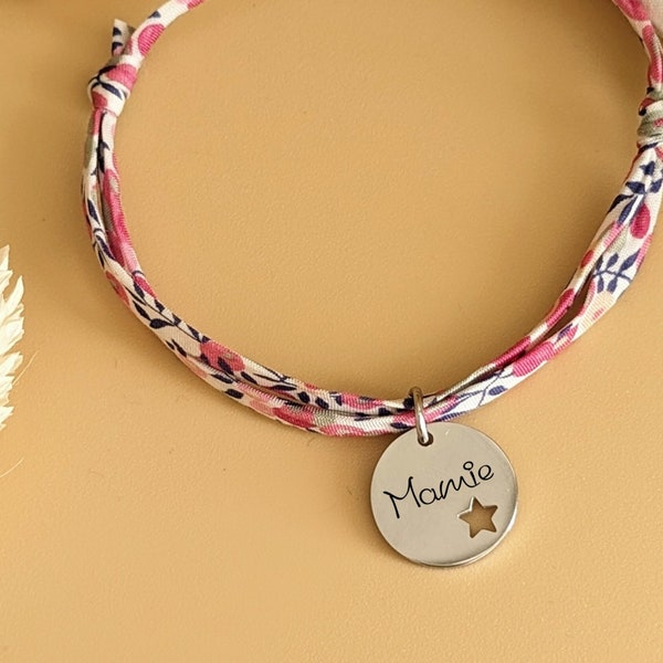 Bracelet personnalisé en cordon coton liberty avec médaille étoilée à graver • Bracelet prénom, Cadeau naissance Cadeau maman Fête des mères