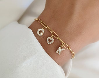 Bracelet personnalisé à maillons avec charm de petites lettres • Bracelet prénom, Cadeau naissance Cadeau maman Fête des mères