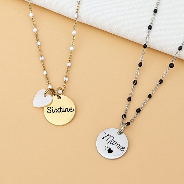 Collier court personnalisable avec médaille à graver et chaine émail • Collier personnalisé pour maman, mamie, marraine, cadeau naissance..