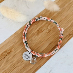 Bracciale liberty personalizzato in cordoncino di cotone con medaglie da incidere e pietra portafortuna Bracciale personalizzato per mamma, madrina... immagine 2